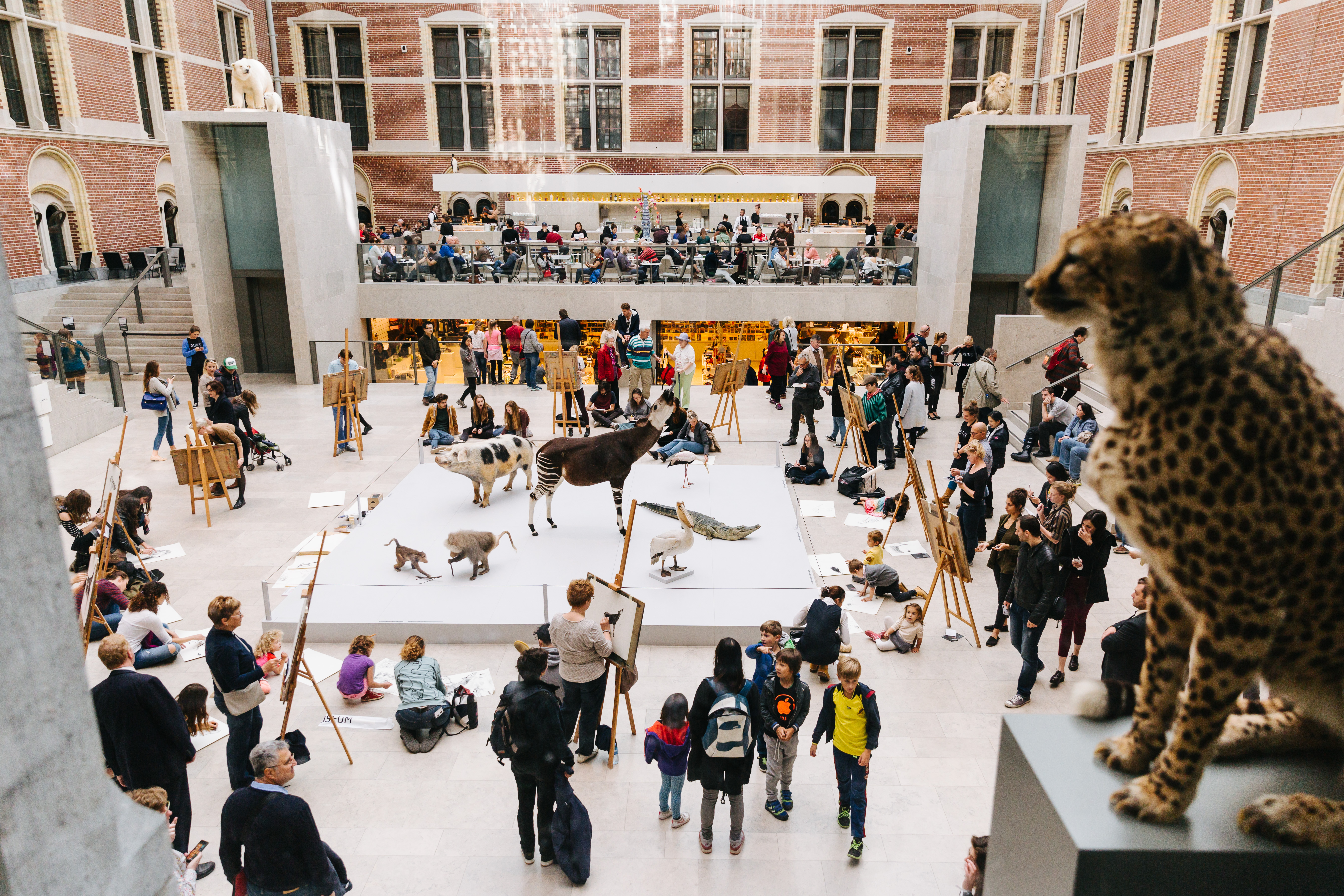 週末は家族みんなで目力アップ – アムステルダム国立美術館でスケッチを –