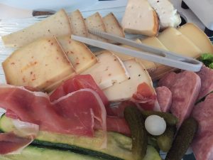 「ワインだけじゃ、フランスは語れない！」ラクレットチーズ