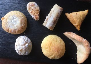 異邦人旅日記「一度は食べたいアラブ菓子のすべて」