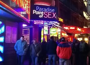 欲望の街ハンブルク、レーパーバーンの夜