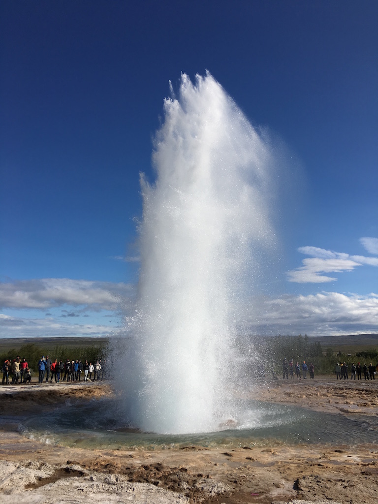 父子旅「神秘の島  アイスランドのパワースポット、そして夏のオーロラ」