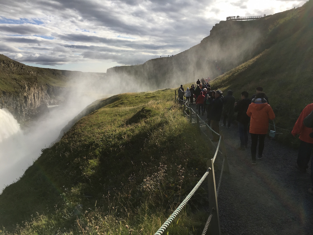 父子旅「神秘の島  アイスランドのパワースポット、そして夏のオーロラ」