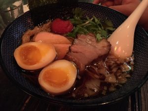 エアーフランスのパイロットをやめてはじめたラーメン屋が大人気！