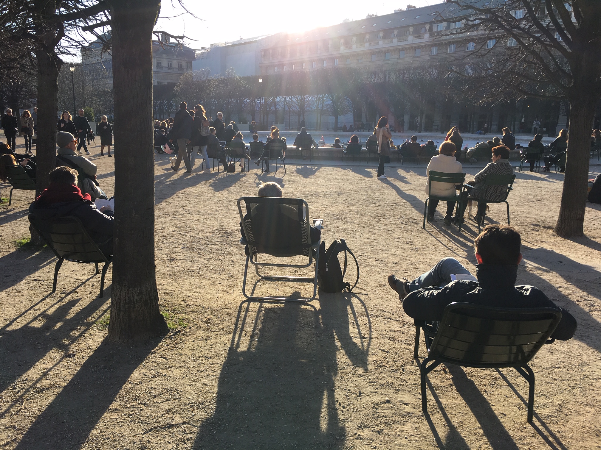 滞仏日記「なんで？　と思い続けた一日。ぼくが考えたこと」