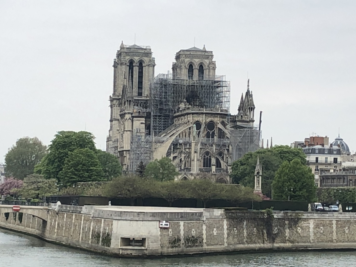 滞仏日記「僕がノートルダム大聖堂で祈ったこと」