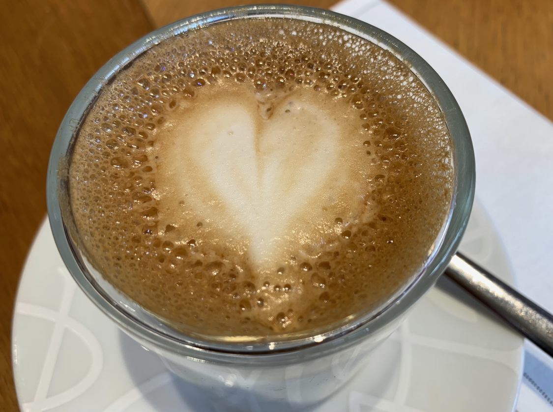 滞仏日記「パリの朝、カフェで、ささやかな感動」