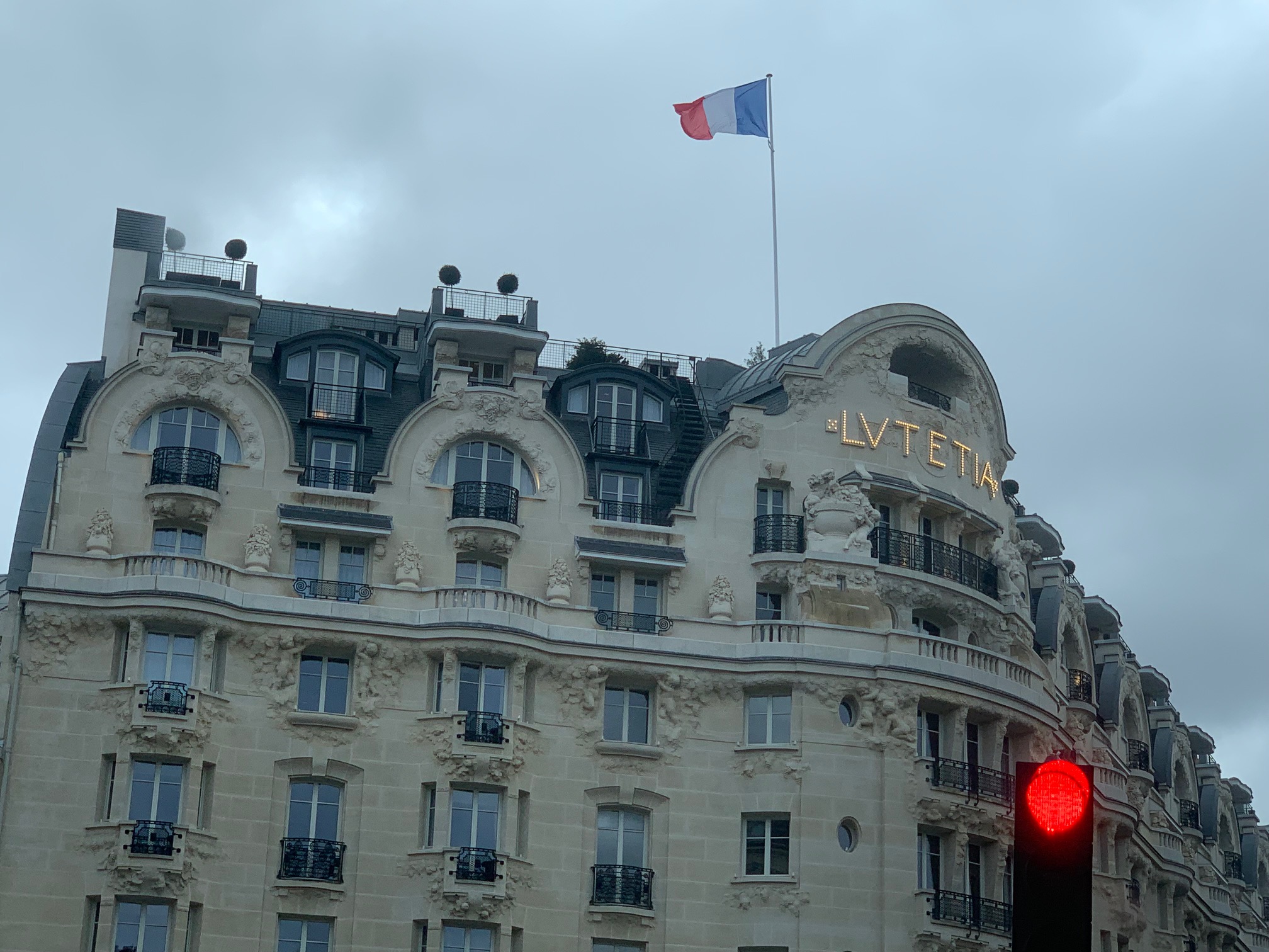 フランス語日記「フランス人が立ち直る時に使う魔法の言葉、１０選」