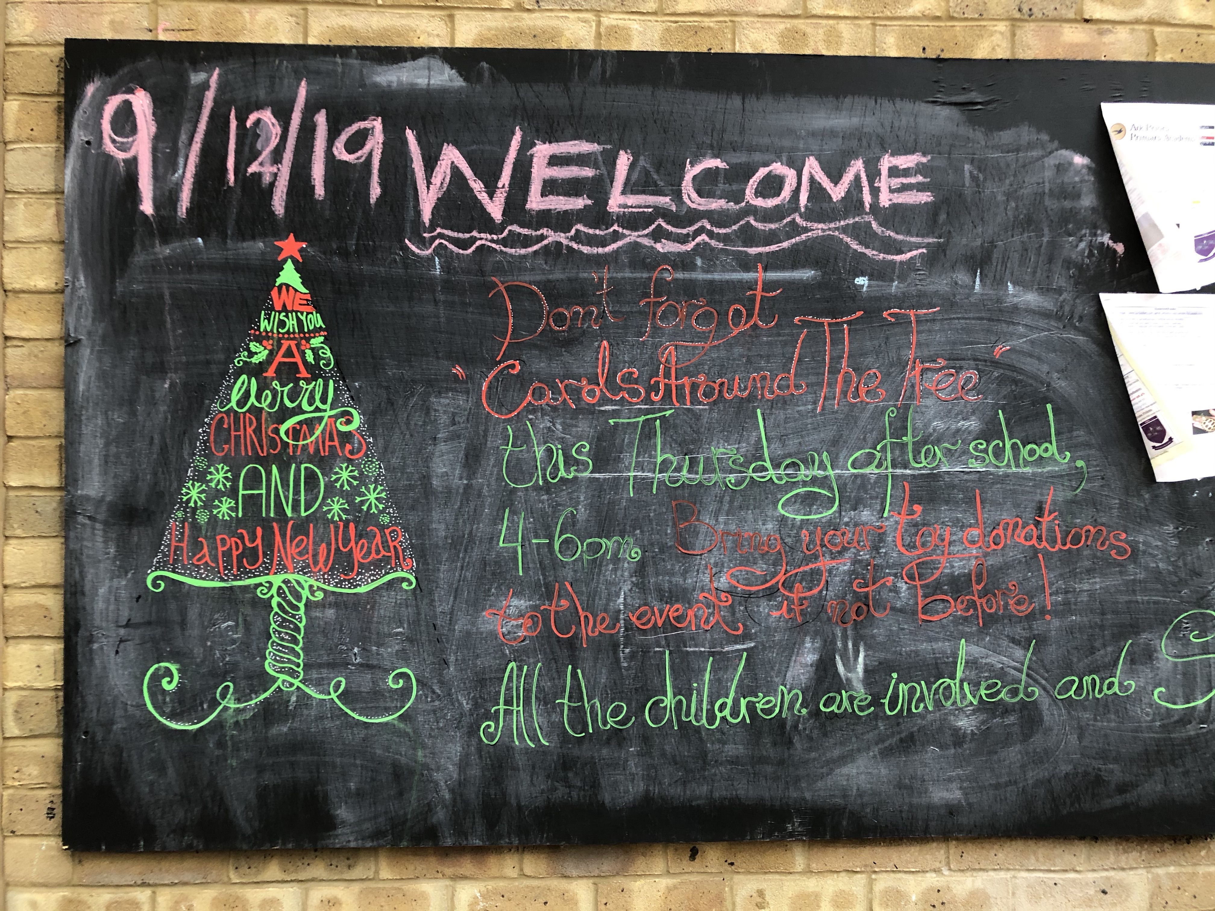 イギリスでは、なぜイスラム教徒の子もクリスマスを祝うのか