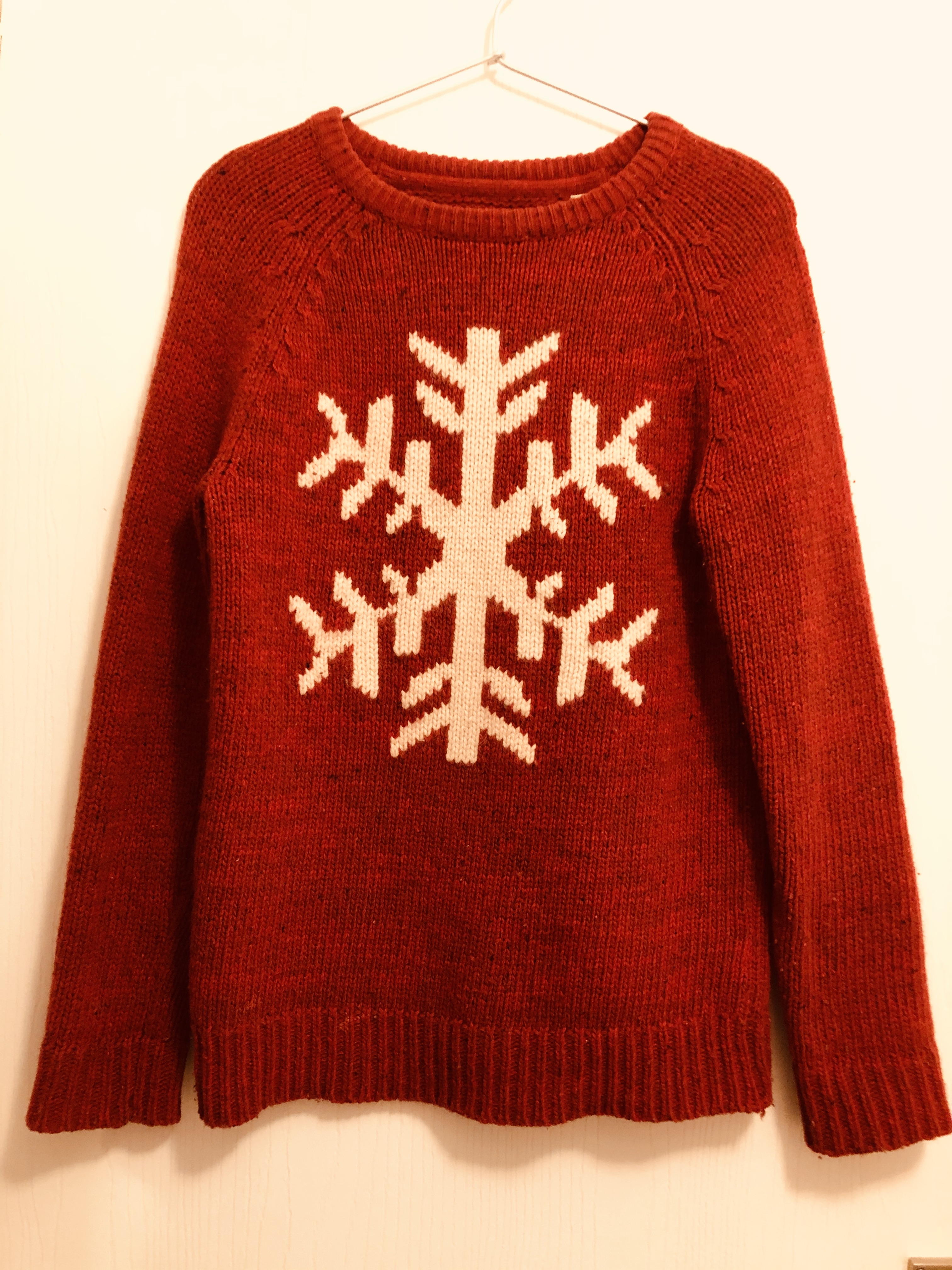 イギリス人は、なぜクリスマスにおバカなセーターを着るのか