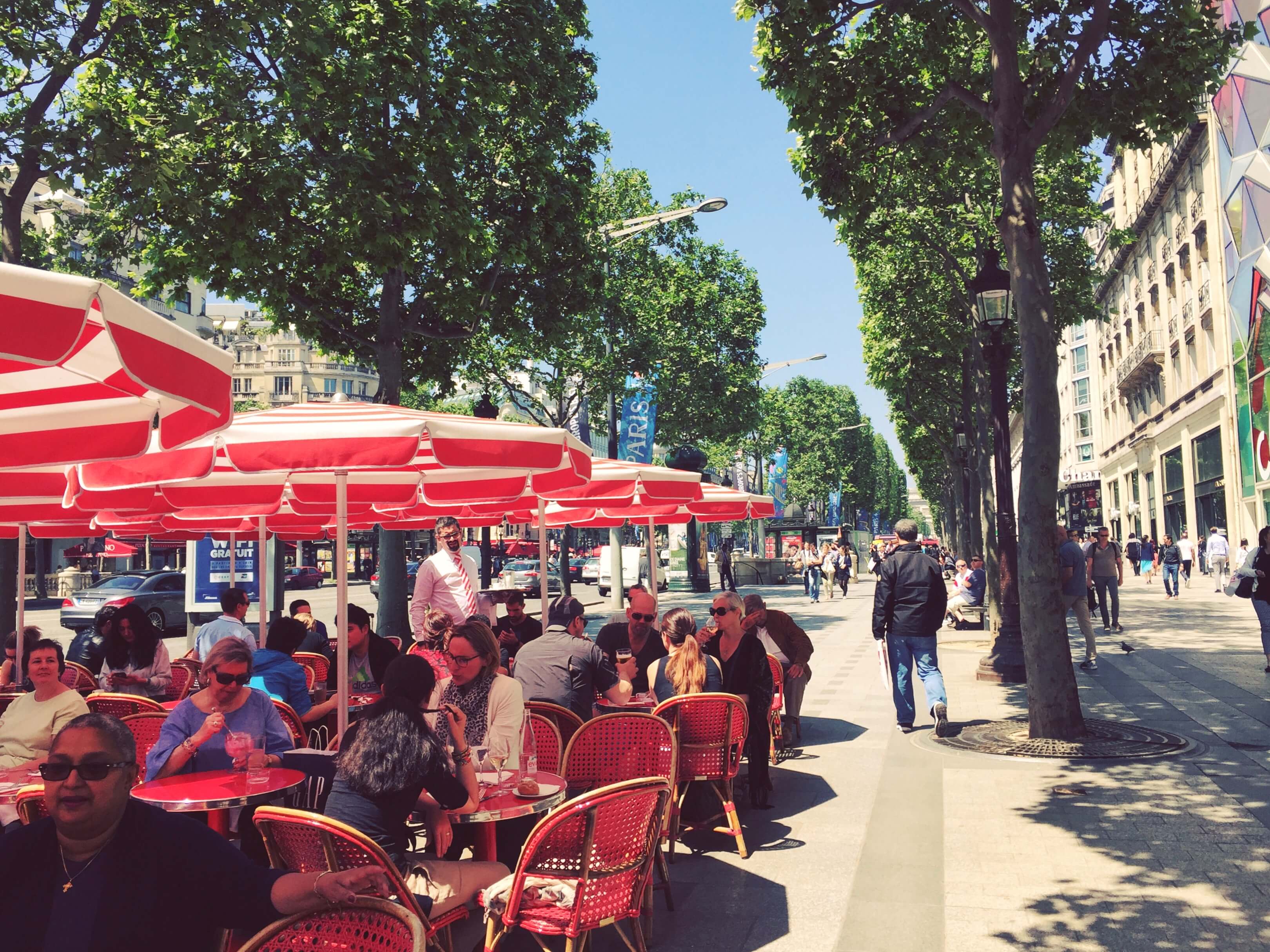パリ最新情報「もしかすると、パリのレストランは夏前まで開かないという噂が、・・・」