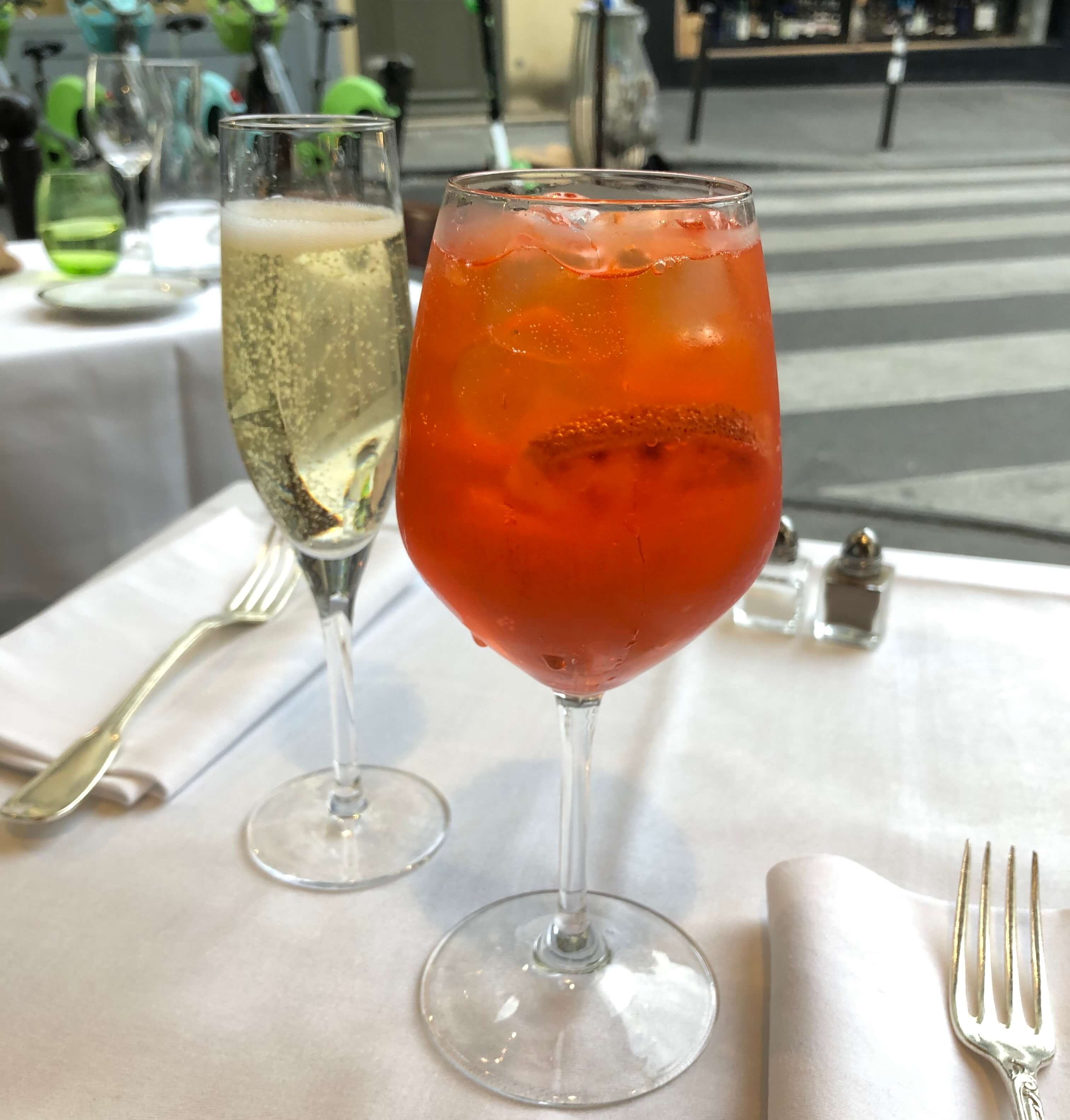 初夏にうってつけ！ヴェネツィア生まれの食前酒、スプリッツが最高！