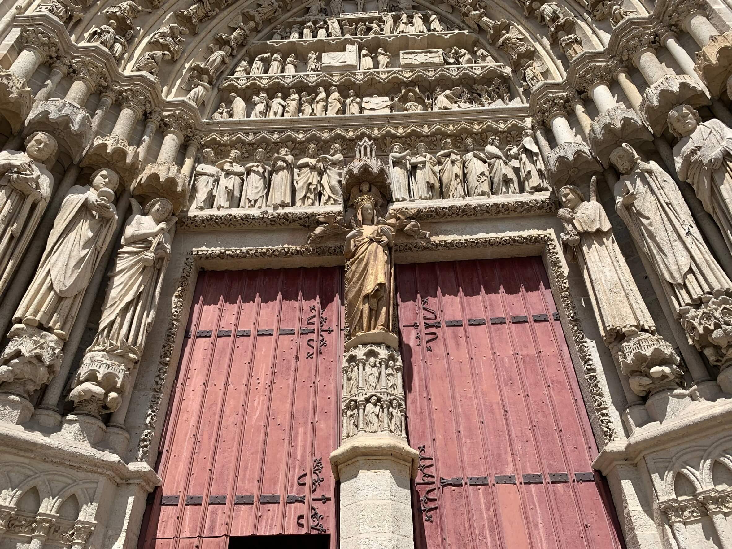 滞仏日記「息子を迎えに行く道中、ぼくを待ち受けていた歴史的大興奮」