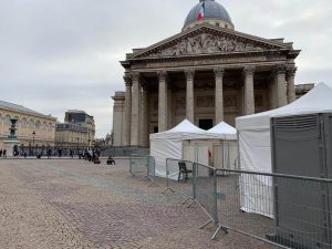 パリ最新情報「フランスで増える学級閉鎖、その基準と対応」