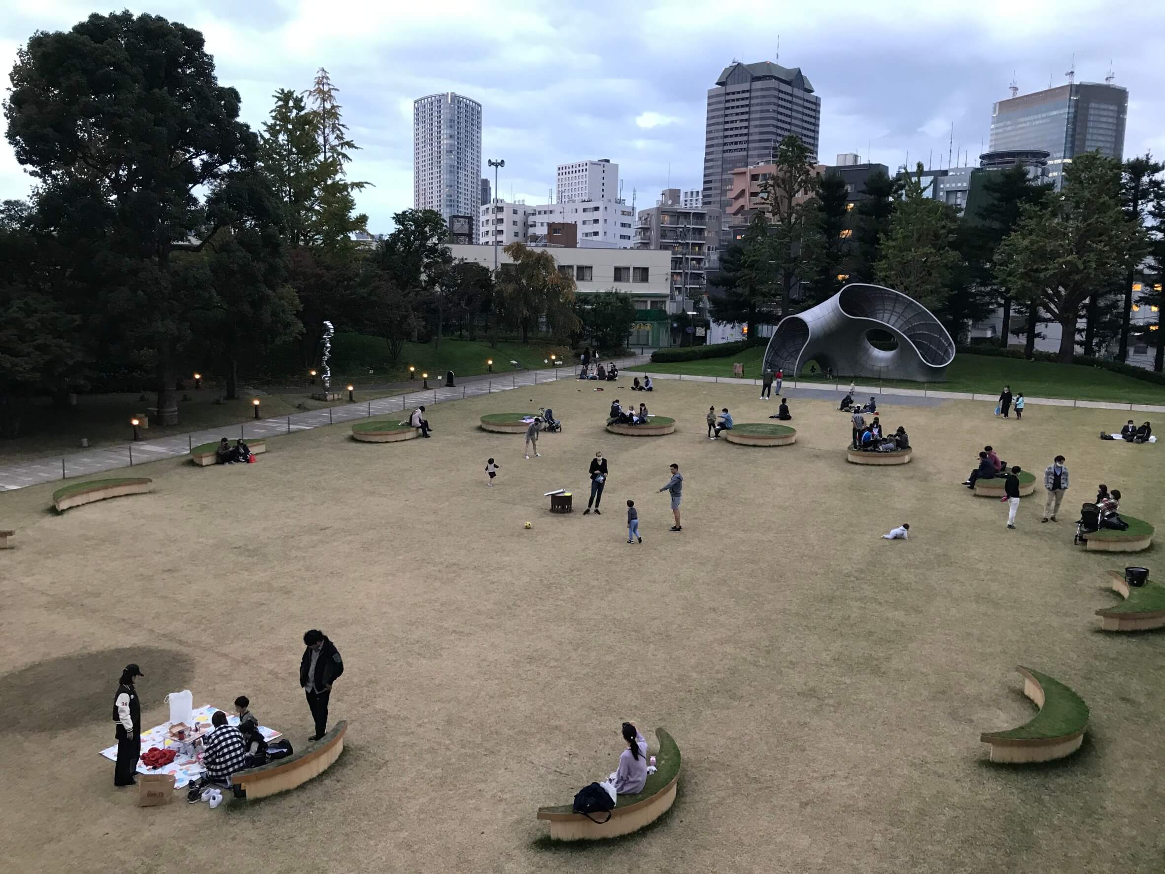 滞日本日記「ジュリアン君に買い物をつきあわせ、人生について語った」