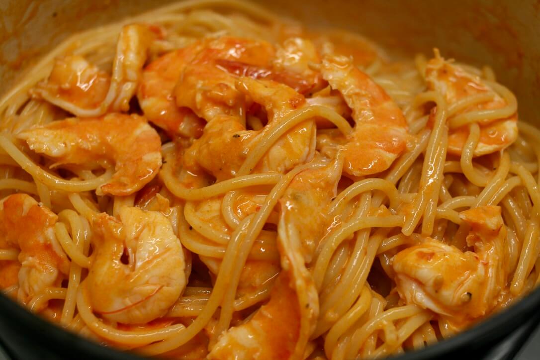 息子のための料理教室 有頭海老で作る本場イタリアの海老のパスタ Design Stories 息子のための料理教室 有頭海老で作る本場イタリアの海老のパスタ Design Stories