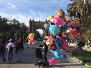 欧州最新情報「これは凄い！　スペインパパの育児休暇、今年から16週間に！」