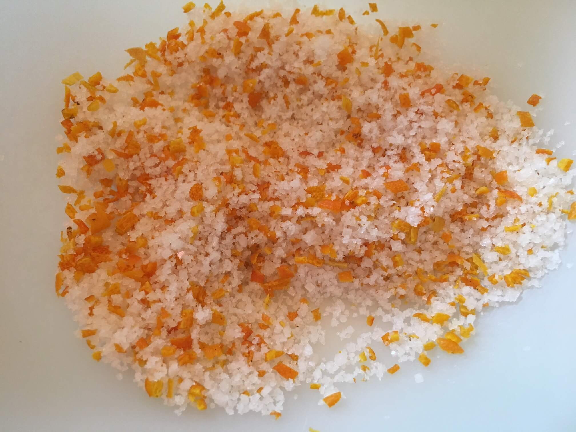 リサイクル料理教室「辻家特製、オレンジ塩。これさえあれば料理がぐんとリッチになりますよ！」