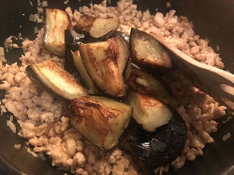 今日の献立、鶏なす甘辛煮