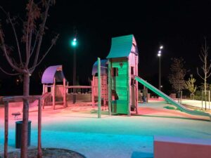 パリ郊外の街の夜景を丸ごと１から作るという大仕事
