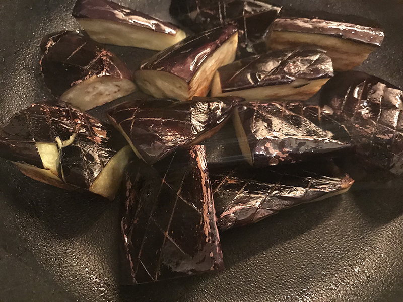 今日の献立、鶏なす甘辛煮