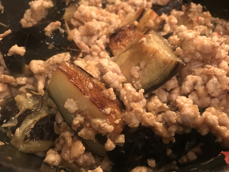 今日の献立、鶏なす甘辛煮