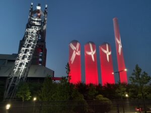 八幡製鉄所とパリを結ぶ光