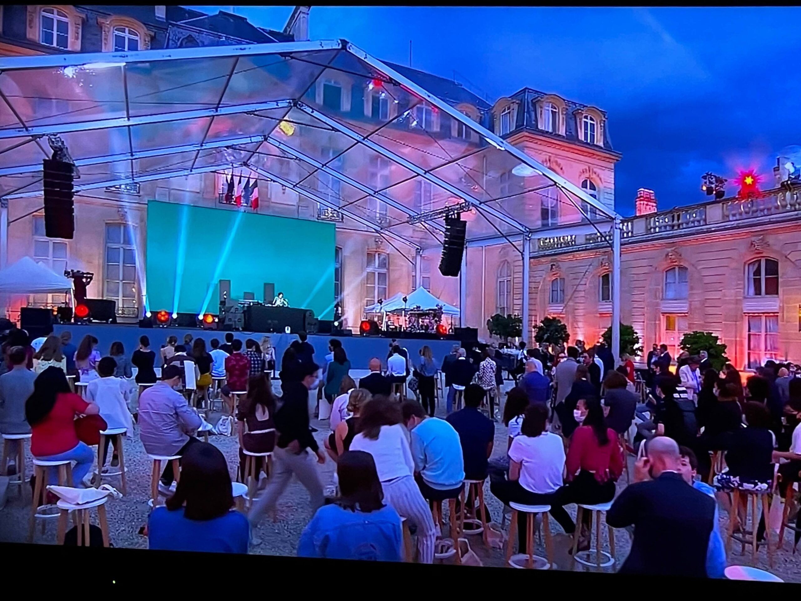 滞仏日記「夏至のパリで、ぼくはウフマヨ摘まんで、ワインと音楽祭！」