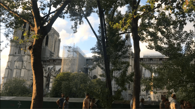 パリ最新情報「火災から２年。再建中のノートルダム大聖堂に残る問題」