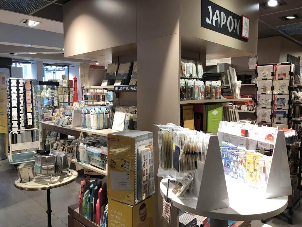 パリ最新情報「日仏共同発行記念切手と、日本アニメの熱狂的フランス人ファンたち」