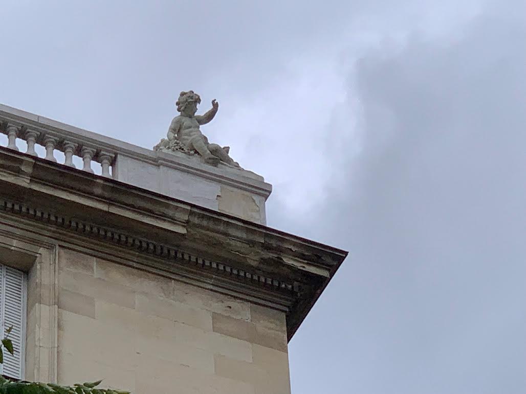 滞仏日記「呼び止められた美容師さんに引きずり込まれた美容院で、ぱっつん！」