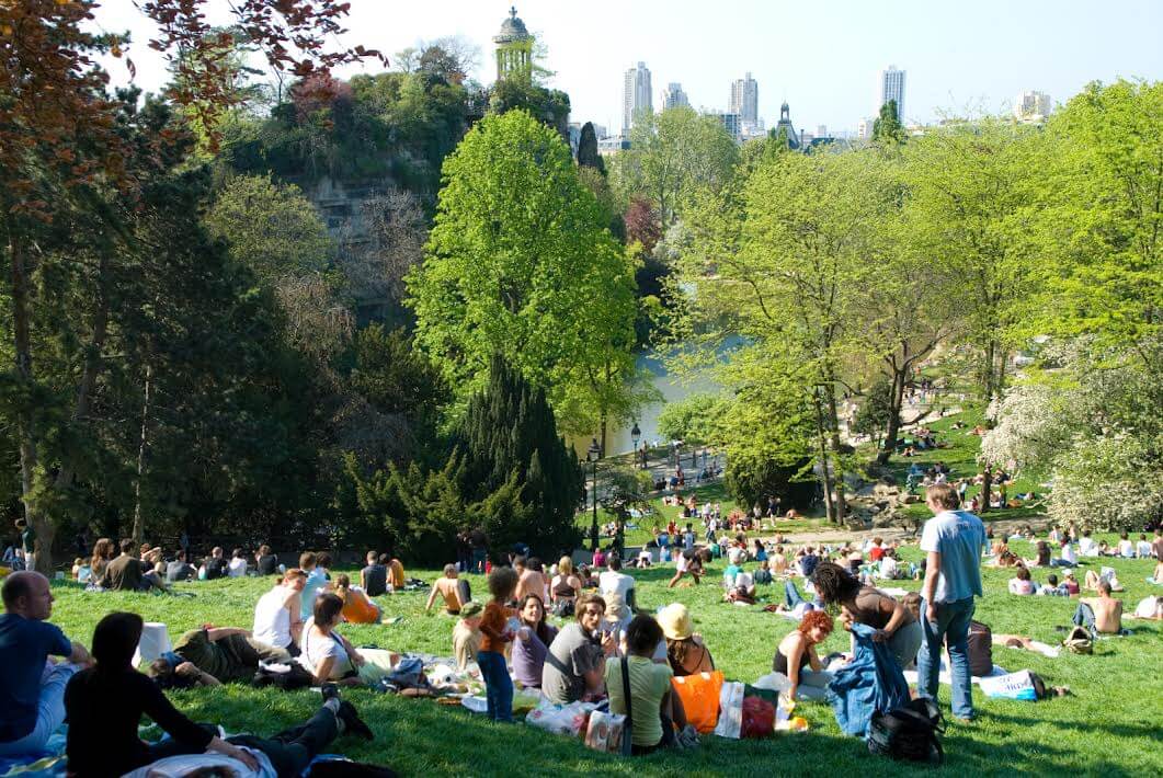 「日仏の公園の違いを比較しながら、公園をとりまく景観を考察する」