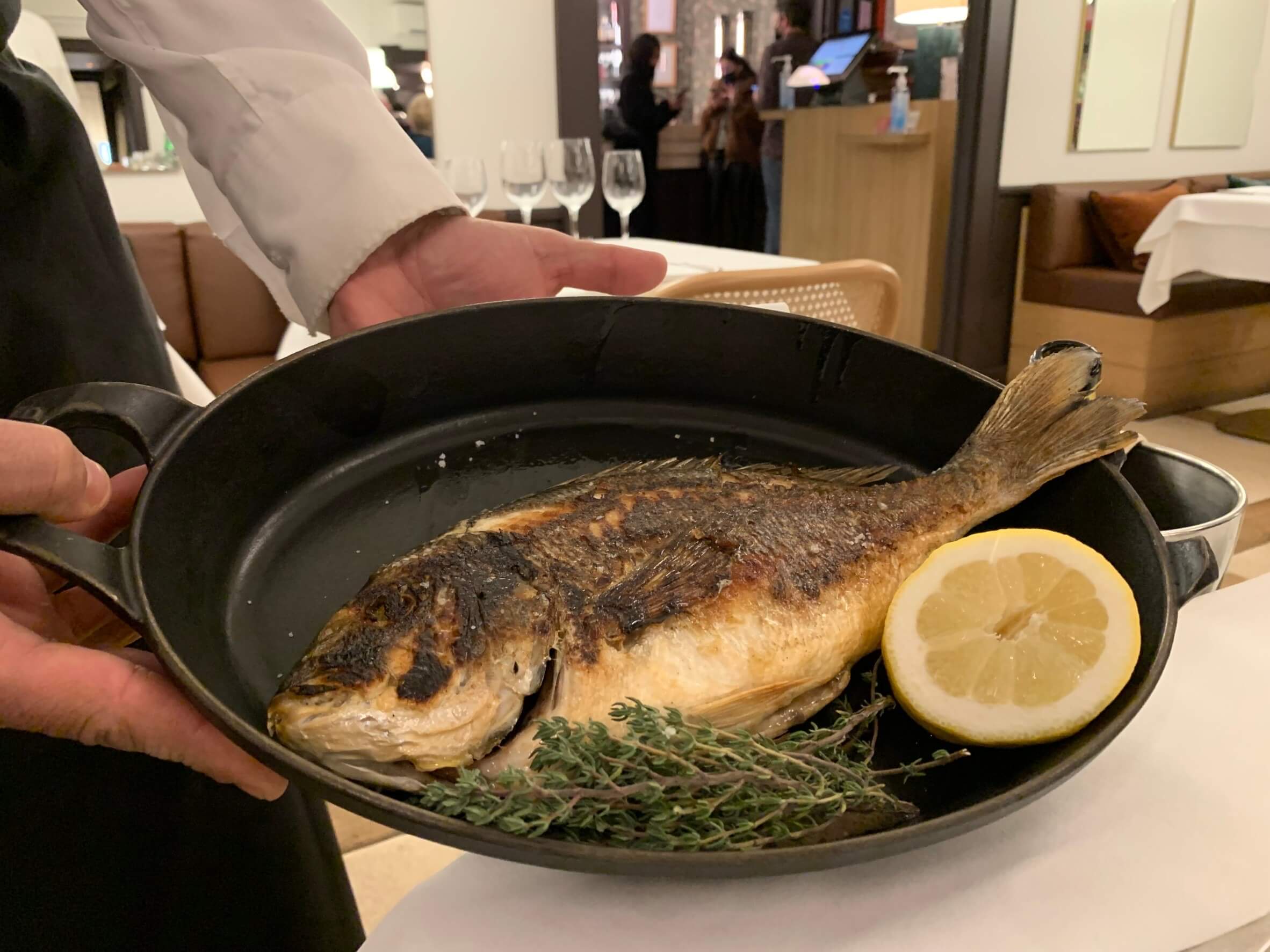 滞仏日記「そして、ぼくは家飯しなくなり、一人で外食をするようになった」