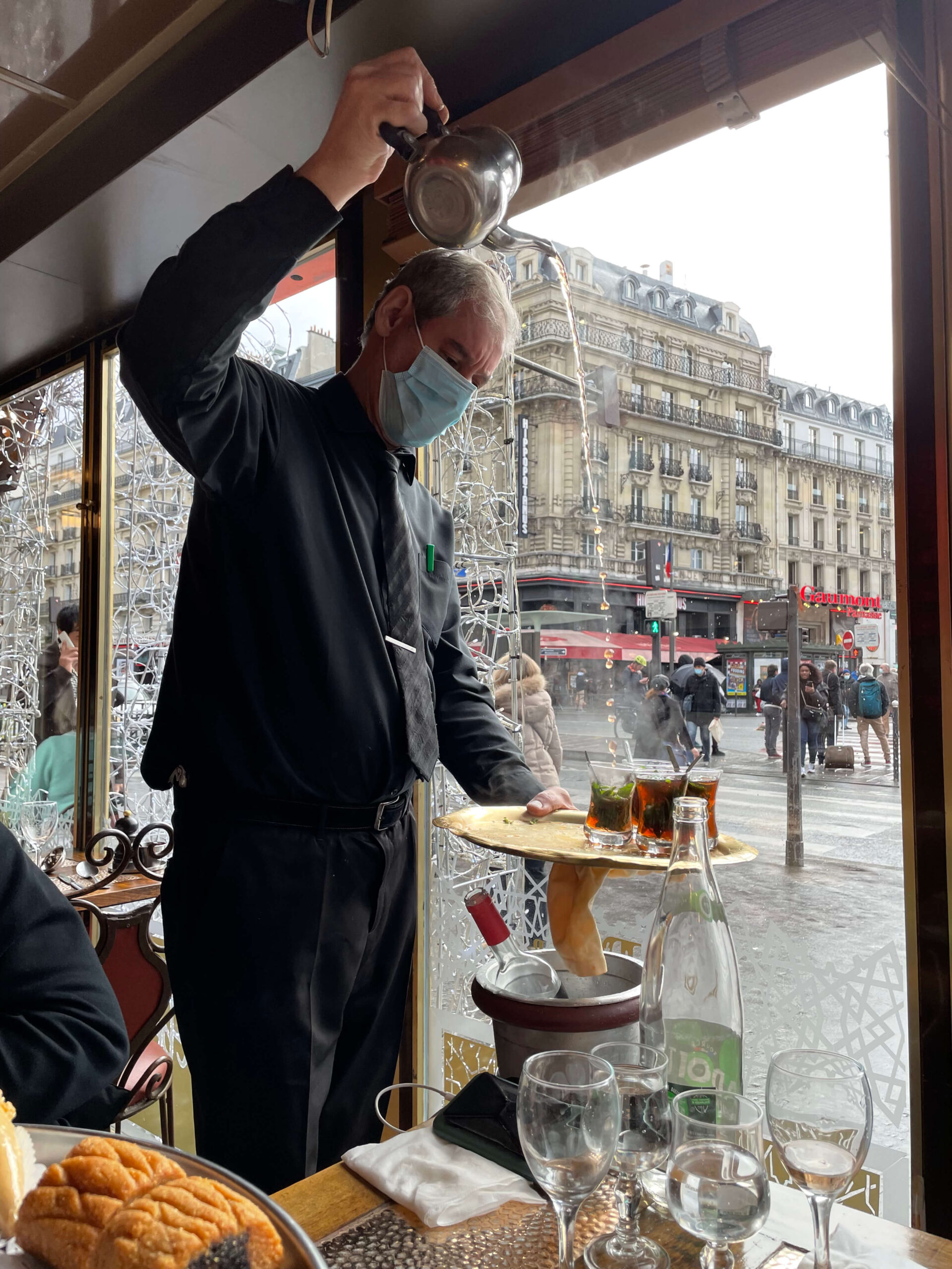 滞仏日記「そして、ぼくは家飯しなくなり、一人で外食をするようになった」