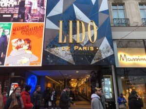 パリ最新情報「75周年を迎えるパリのリド、デパートと初のコラボでシャンゼリゼを彩る！」