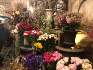 パリ最新情報「バレンタインデー間近、大忙しのパリの花屋さん事情」