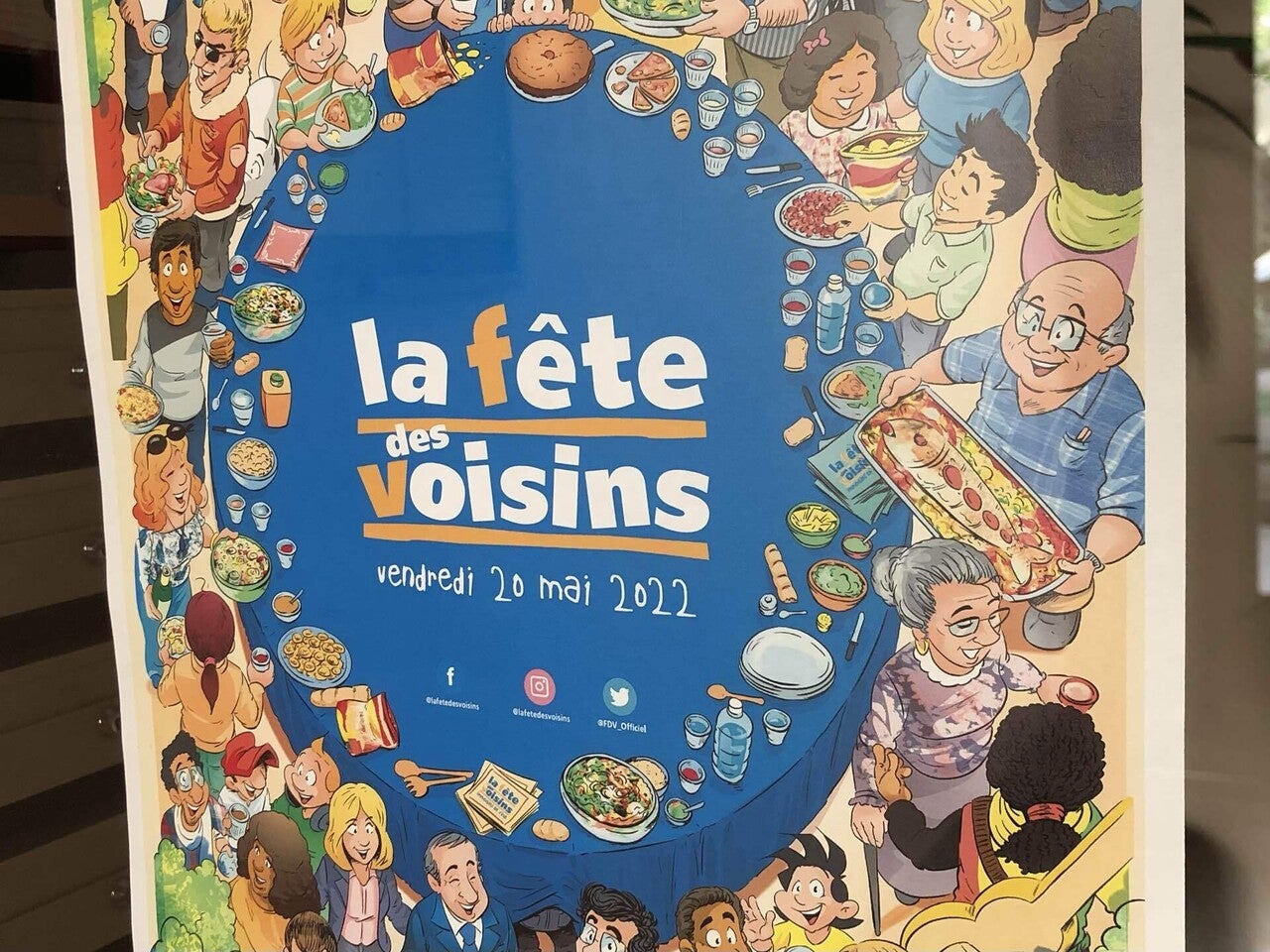 本日、フランス全土、ご近所さんと親交を深めるパーティの日！