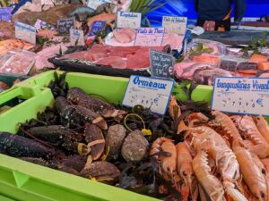 パリ最新情報「フランスで魚の消費量が上昇中。しかし偏りを指摘するメディアも」