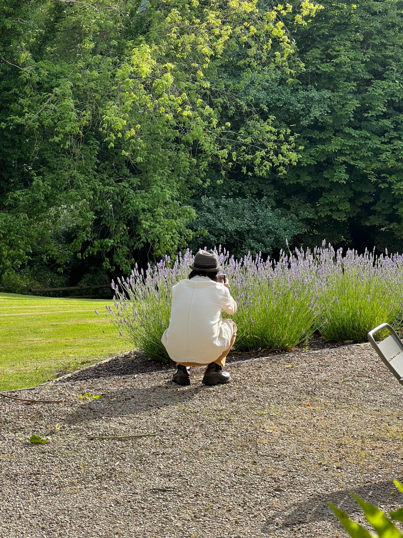 滞仏日記「ぼくと三四郎のバカンスは終わった。三四郎が急成長した夏だった」