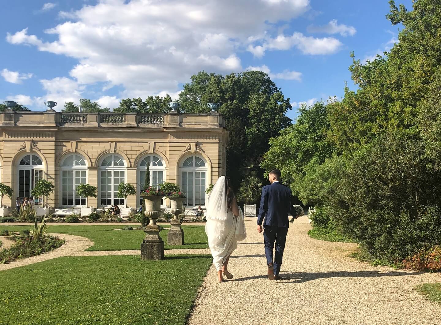 パリ最新情報「パリに花嫁が戻ってきた！結婚式シーズンを迎えたフランス」