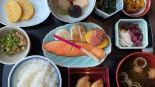 滞日日記「ママ友ソフィーから電話があり、東京自慢をした引きこもり父ちゃん」
