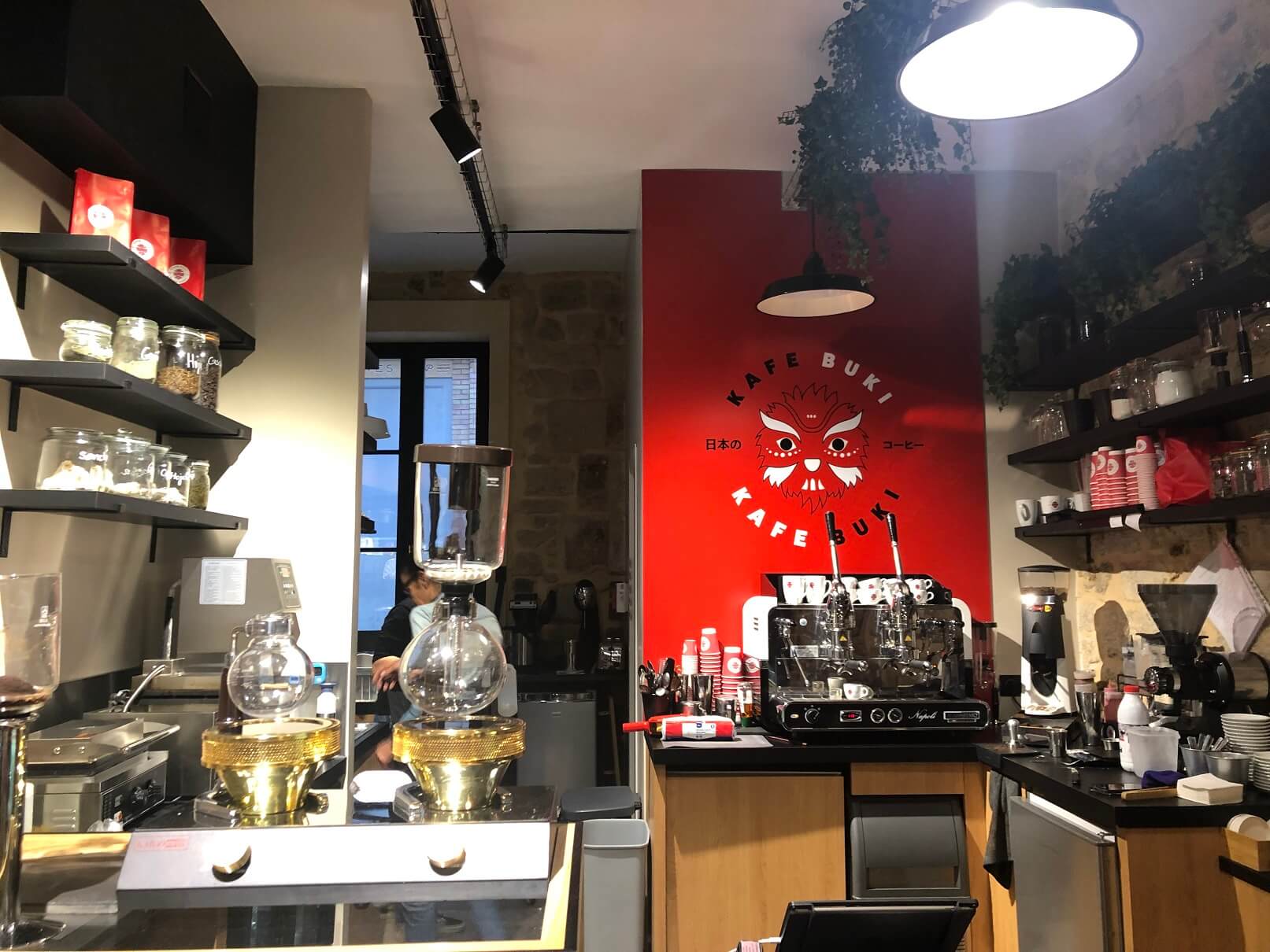 パリ最新情報「パリジャンが展開する日本のカフェ&コワーキングスペース。おもてなしをモットーに」