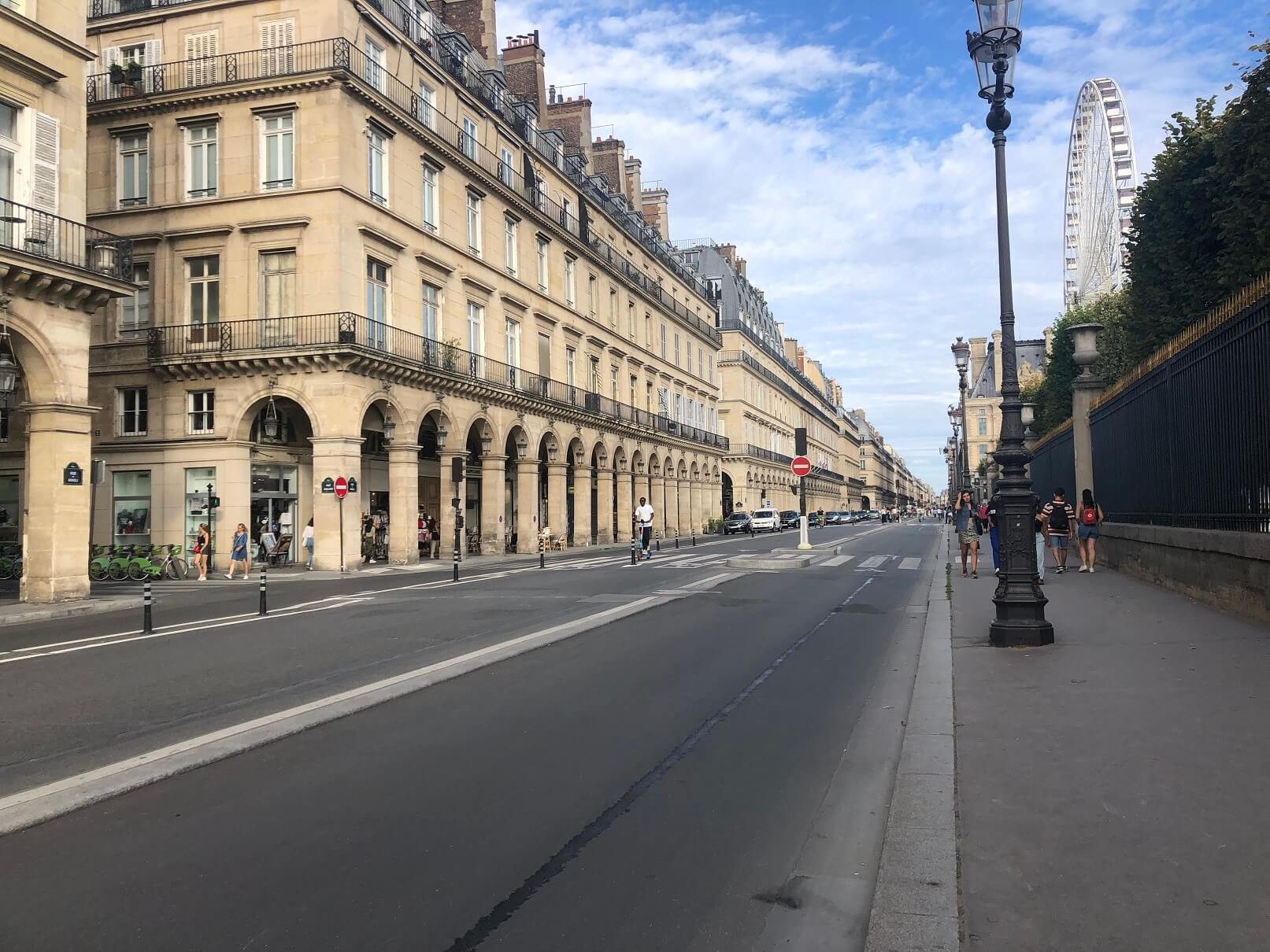 パリ最新情報「パリ市から車が消えた日。年に一度の『車なしの日』が開催される」