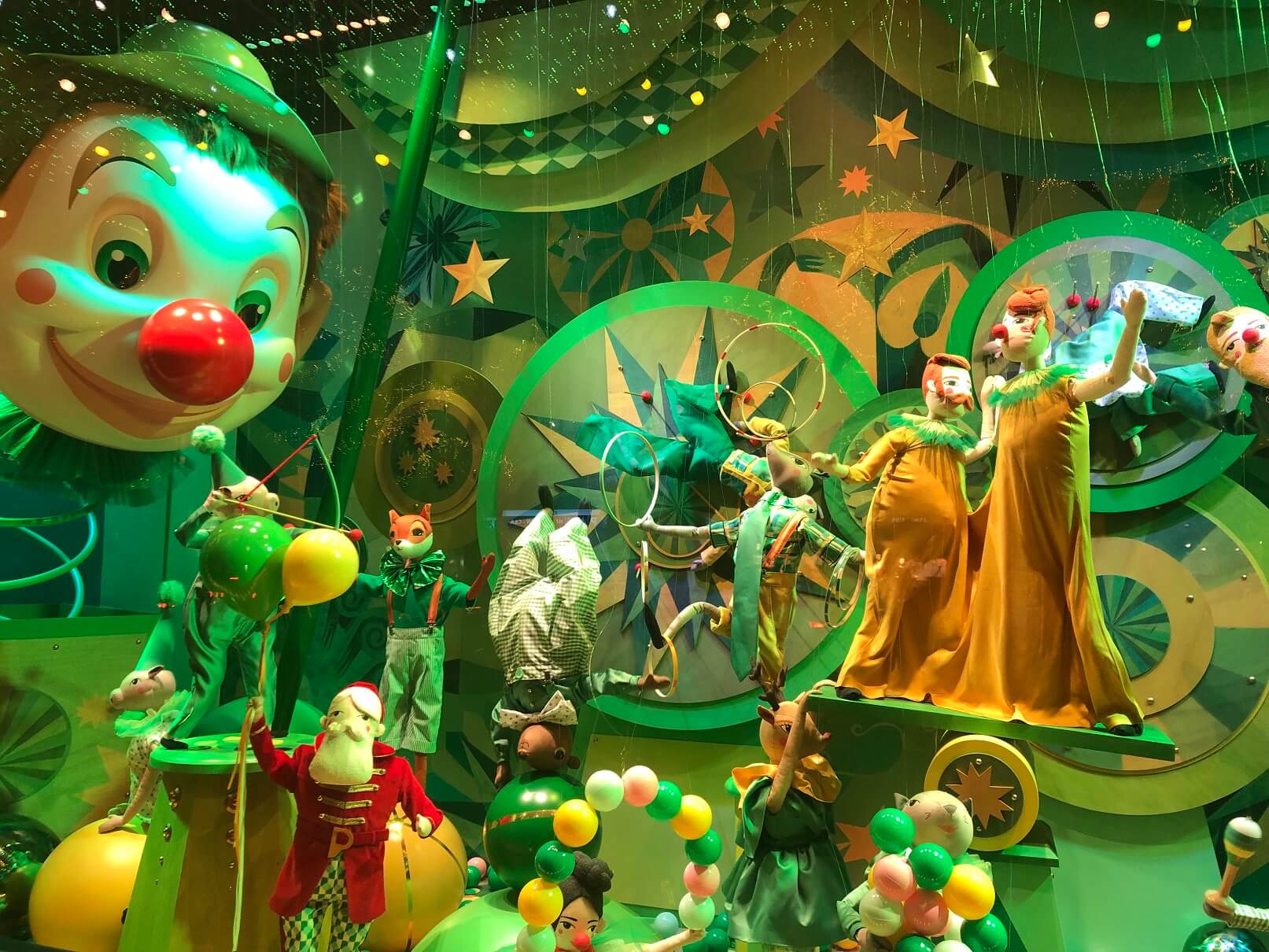 パリ最新情報「今年も一足早くお届け！パリのクリスマス風景2022」