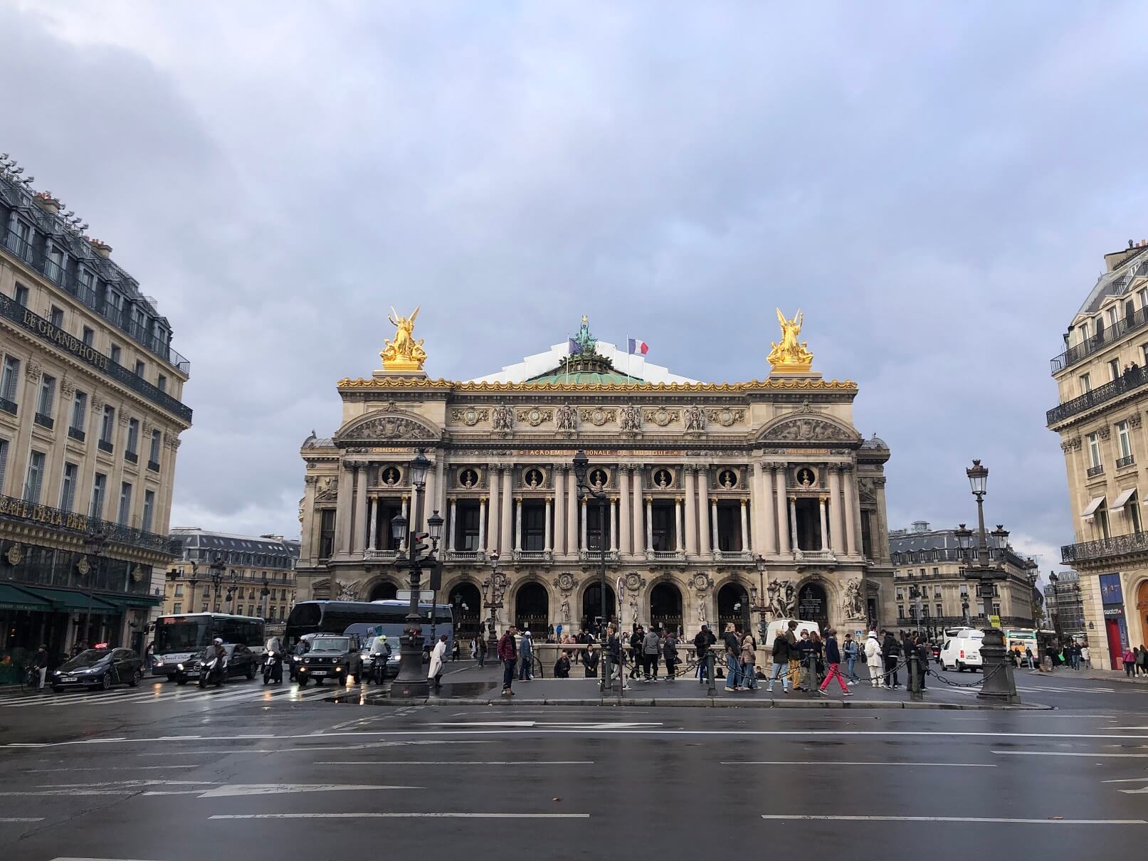 パリ最新情報「フランスにおけるインフルエンザの状況：一部地域で流行期と発表」