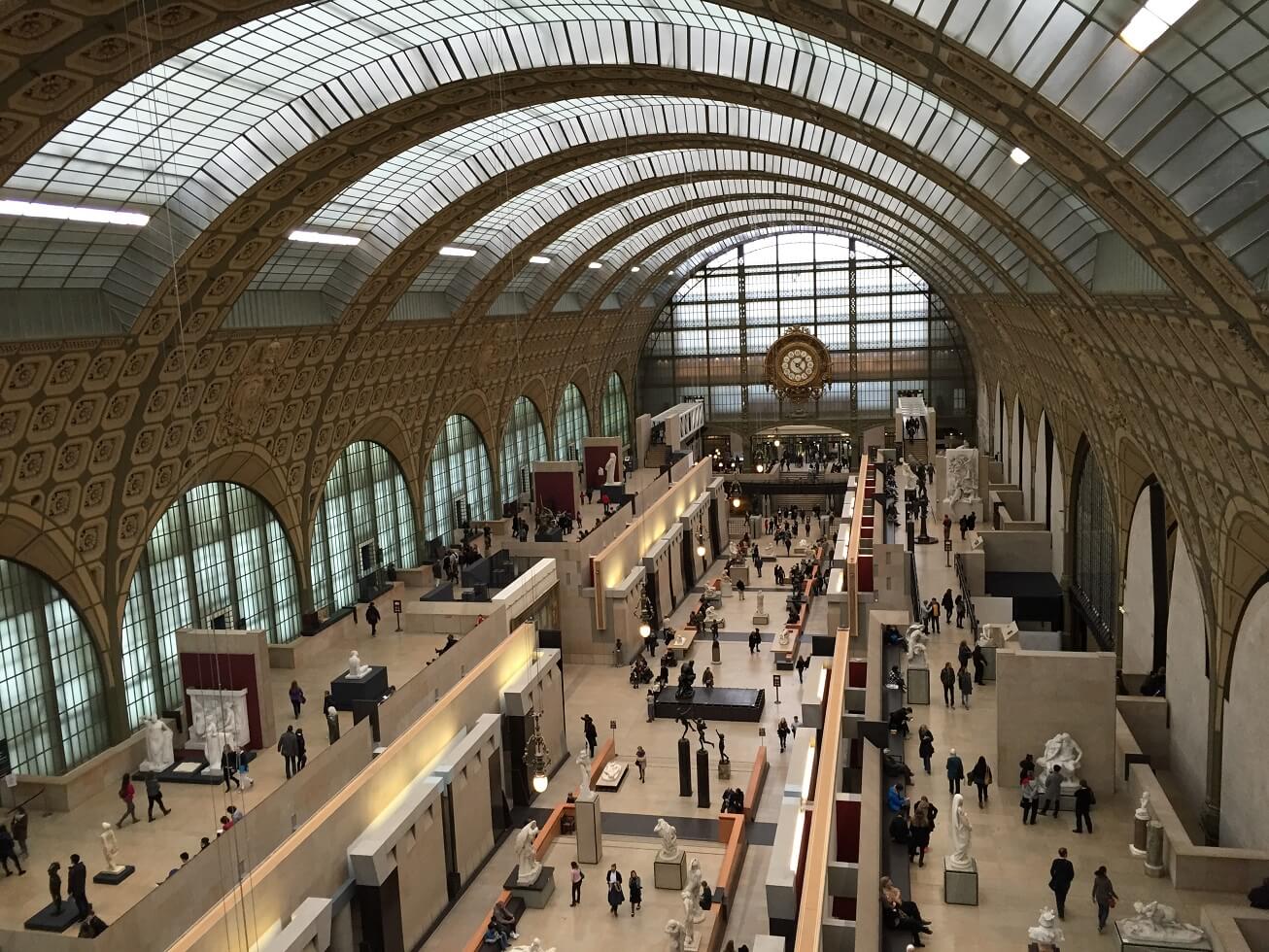 パリ最新情報「パリの美術館、警備を最大強化へ。環境活動家による名画攻撃を受け」