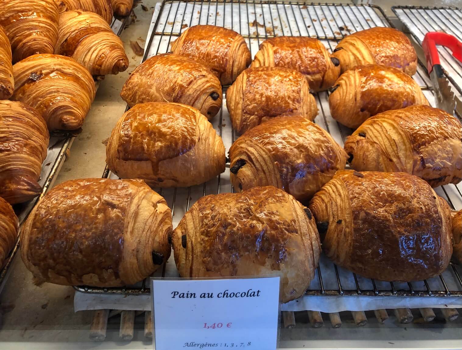 パリ最新情報「朝食のスター、パン・オ・ショコラの秘密。フランスでNo.1の味も発表に！」