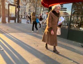 パリ最新情報「２月１日から、フランスはコロナなかったことに？」