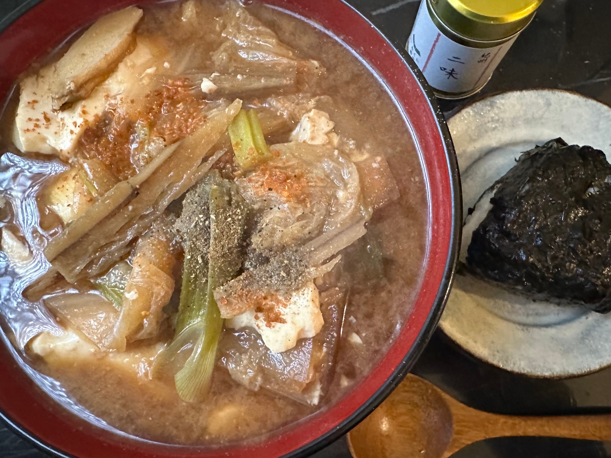 滞仏日記「昼の献立、酒粕うどんとおにぎり、三四郎が股間から離れない！！！」