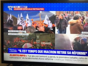 パリ最新情報「フランス全土で大規模ストライキ。政府の年金改革案に反対、無期限の可能性も」