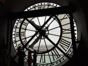 パリ最新情報「パリ、三大時計のひとつ『時の守り人』が20年ぶりに復活する」